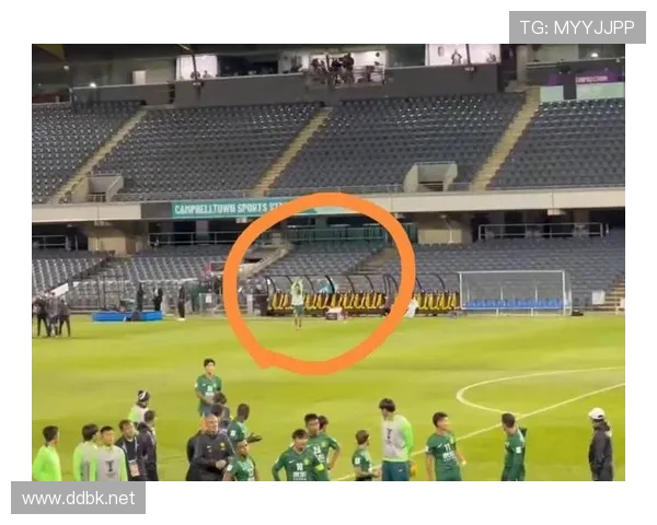 三十年老球迷震怒国安官博惨遭翻车，这波操作太扎心